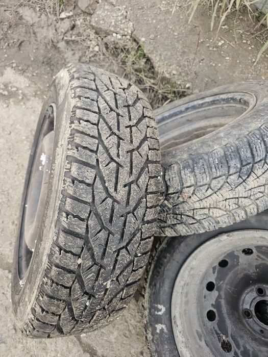 Set 4 roti dacia logan 185/65R15 M+S