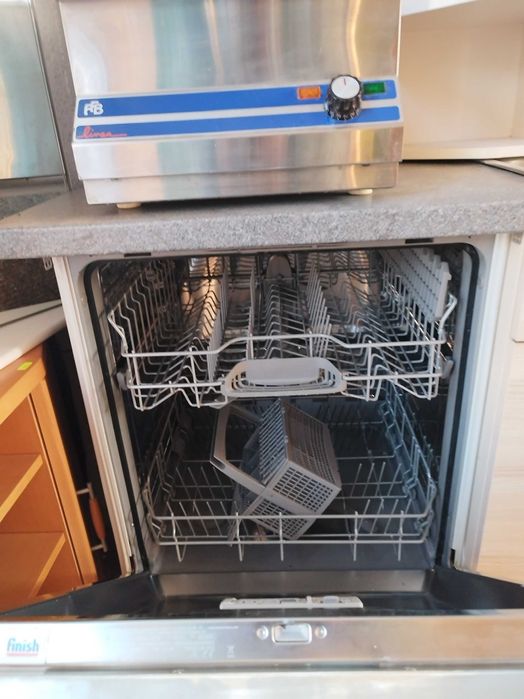 Кухня с електроуреди