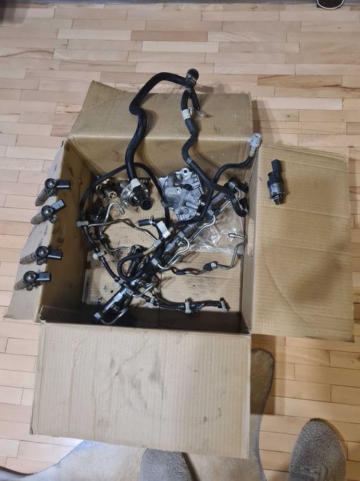 Дюзи,  попма горивен комплект реал за BMW F10 3.0d 245 k.c