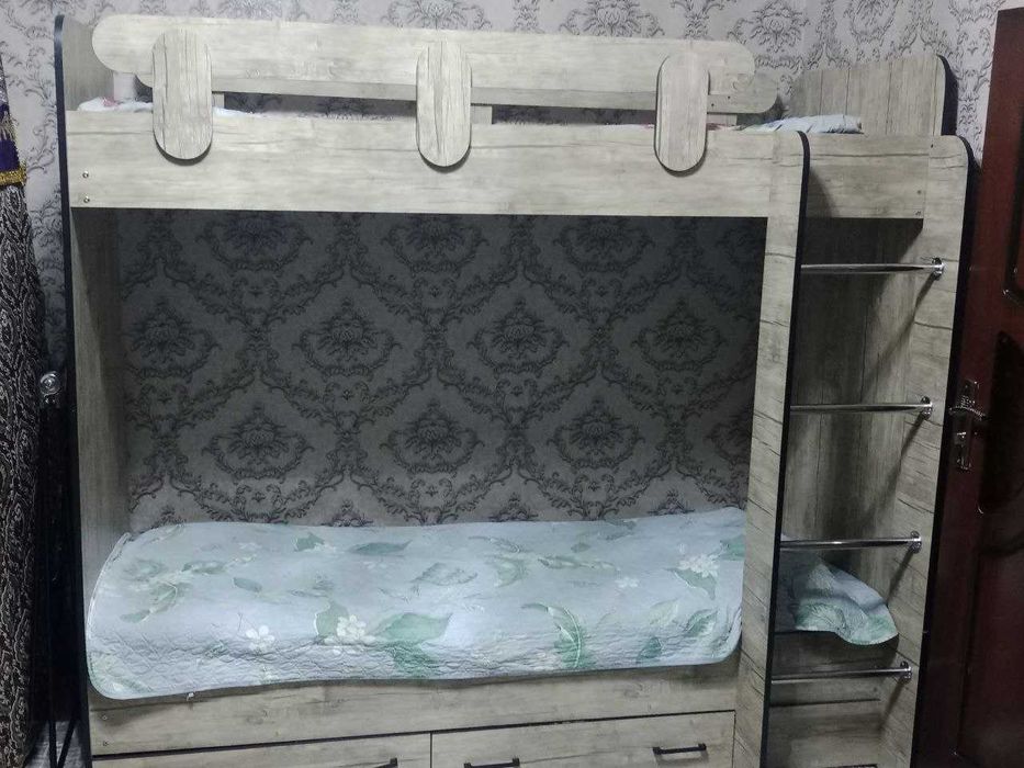 Двухярустная кровать