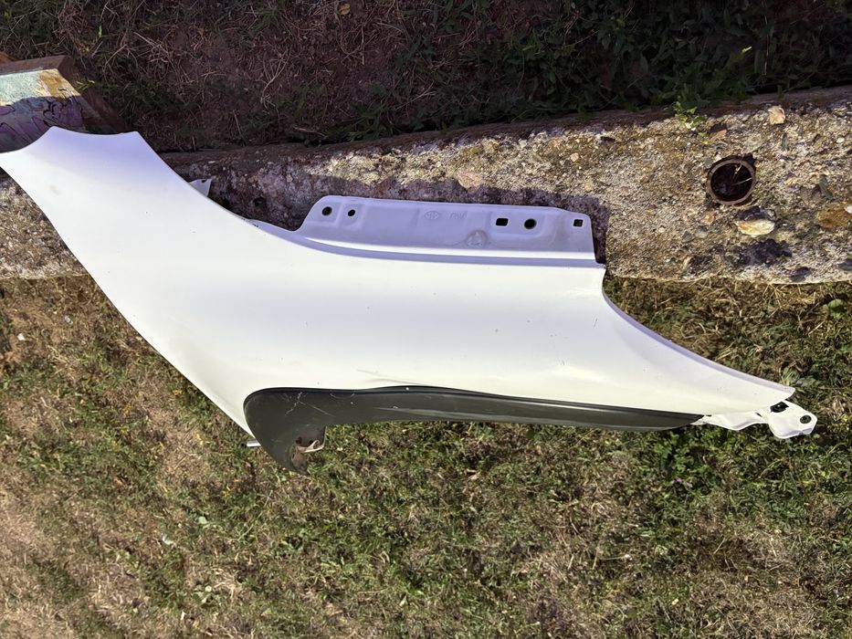 2 броя - Десен калник за Тойота Хайлукс/ Toyota Hilux 2016