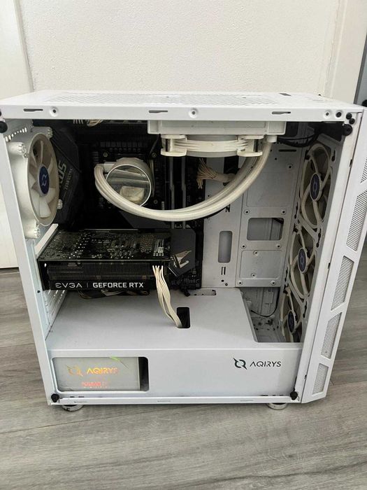 vand pc gaming utilizat stare ft buna