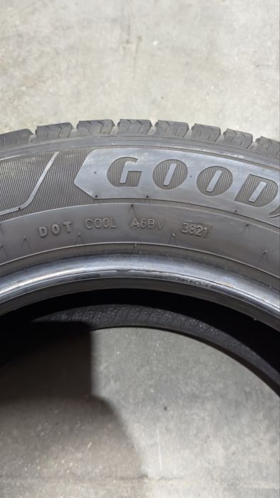 4 бр. Гуми 215/65/16c Goodyear dot21