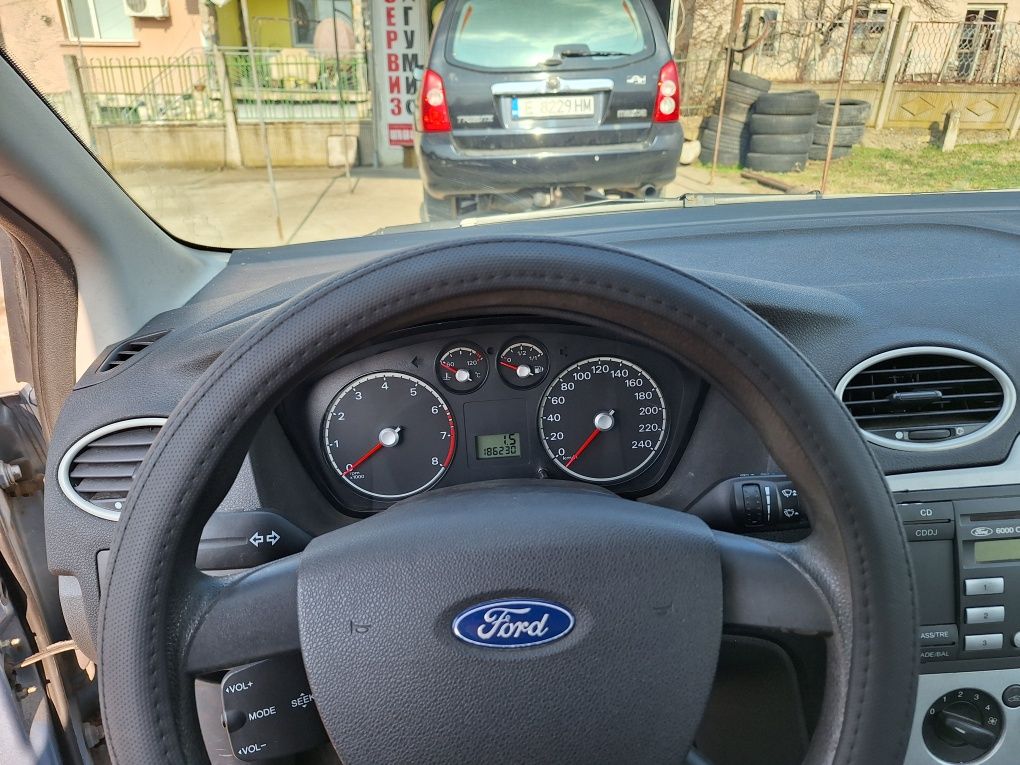Продавам  Ford Focus Klima