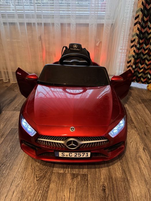 Акумулатрона кола Mercedes CLS350