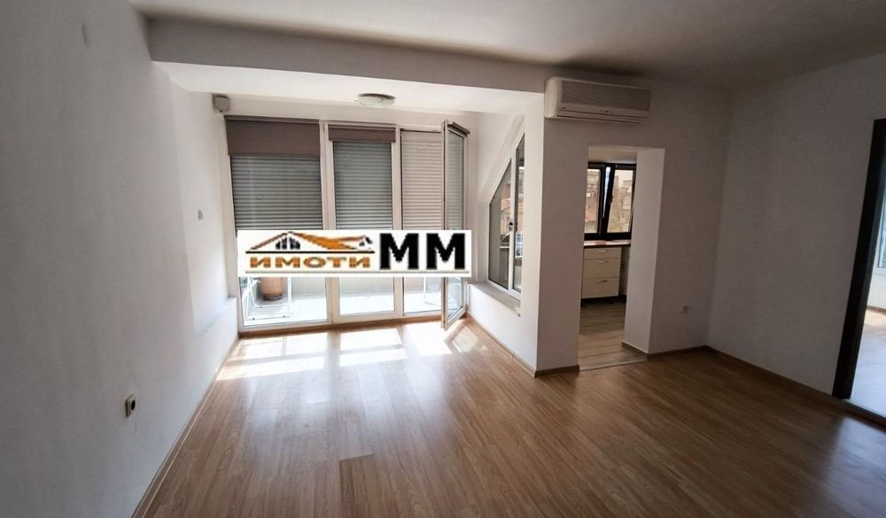 Продава се Тристаен апартамент в Пловдив, Център - 64 кв.м за 2032 €/кв.м - Снимка #3