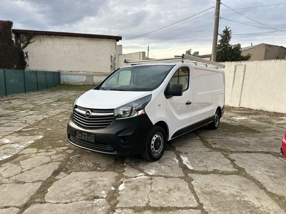 Vand Opel Vivaro lung 2015,euro 5,207000 km reali,6+1 trepte,import