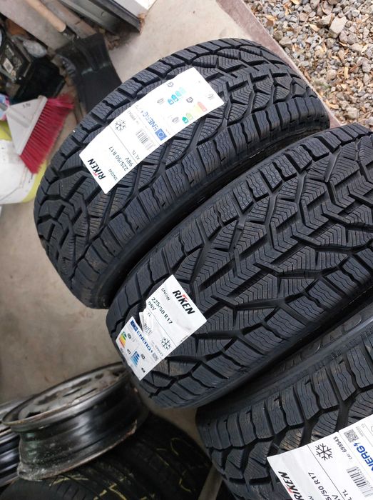4бр.НОВИ зимни гуми RIKEN 225/50/17 DOT 4424