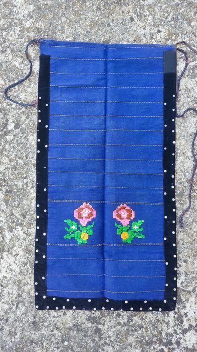 Автентични престилки за народни носии