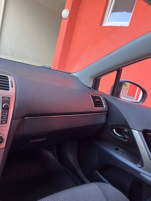 Toyota Avensis III Седан (T27) 1.8 VVT-i