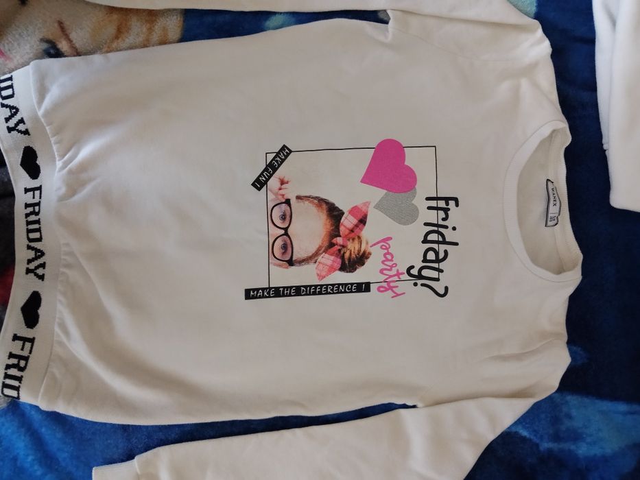 Блузка за момиче.