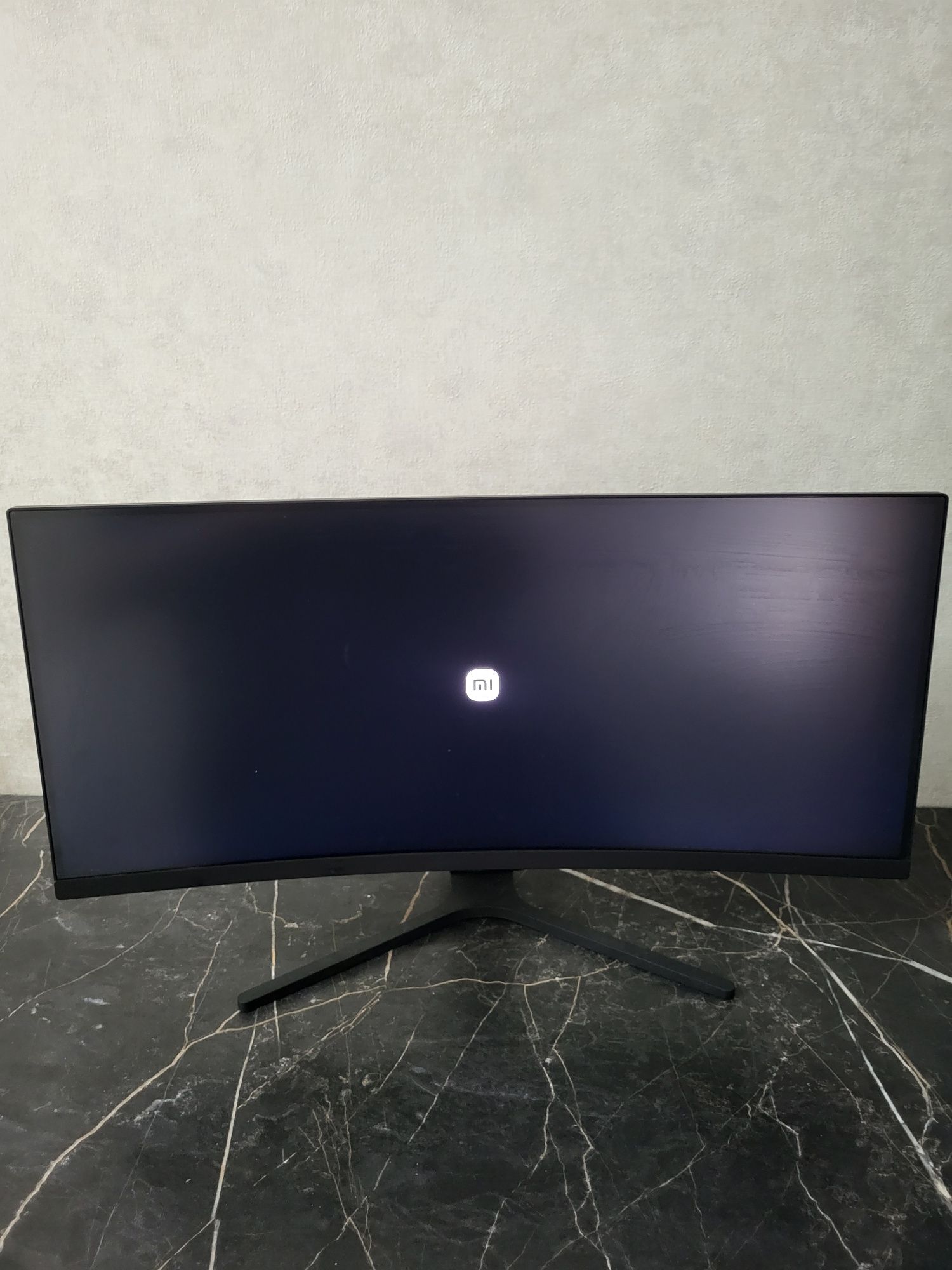 Монитор Xiaomi 21:9