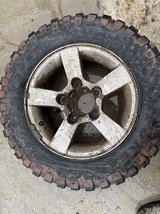Vand  4 jante cu tot cu cauciucuri