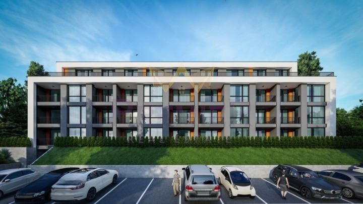 Продава се Тристаен апартамент в Варна, м-т Пчелина - 190 кв.м за 982 €/кв.м - Снимка #1