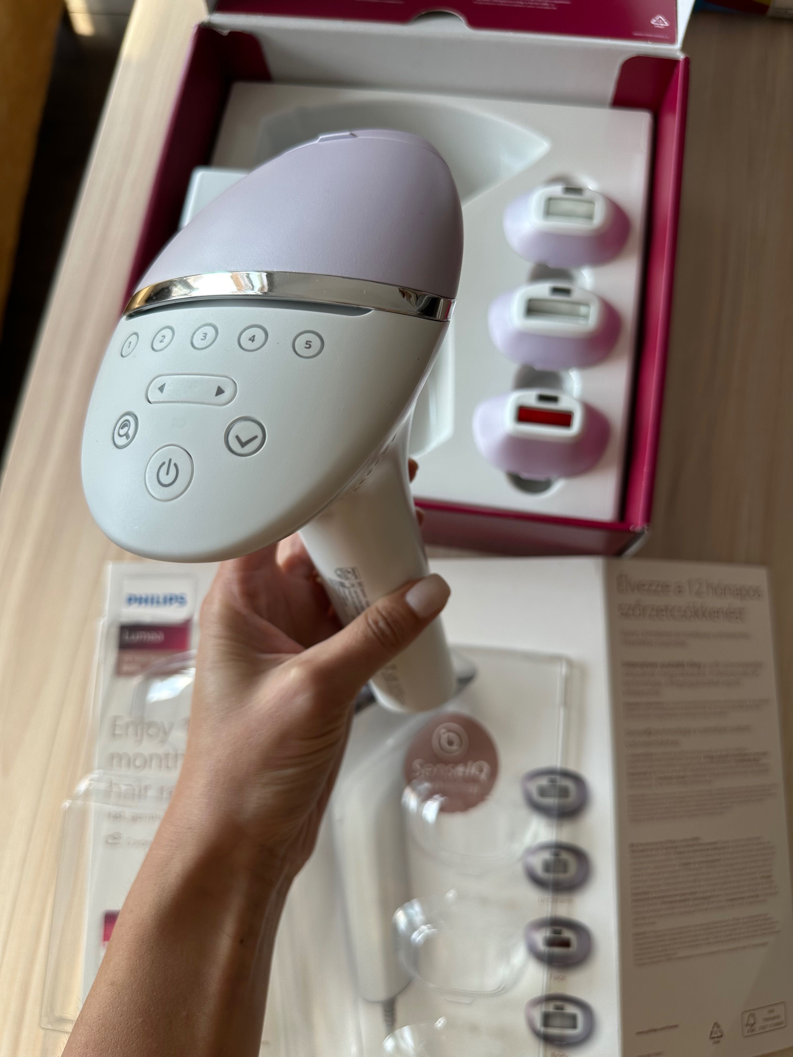 Фотоепилатор Philips lumea BRI940