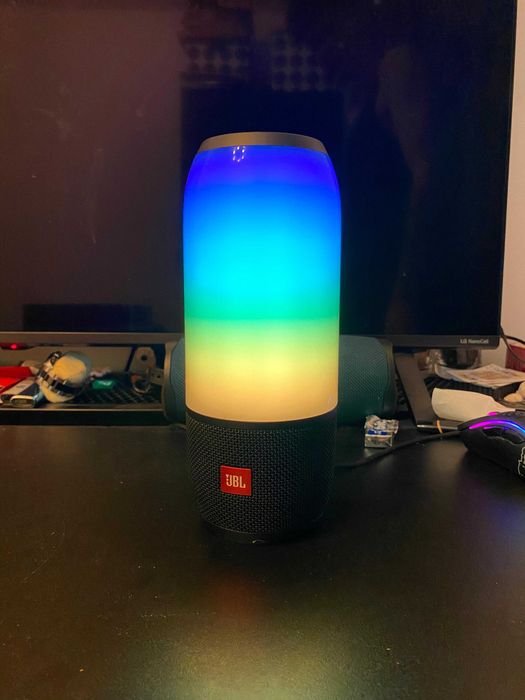 Vand JBL Pulse 3 ca nouă – 650 RON negociabil