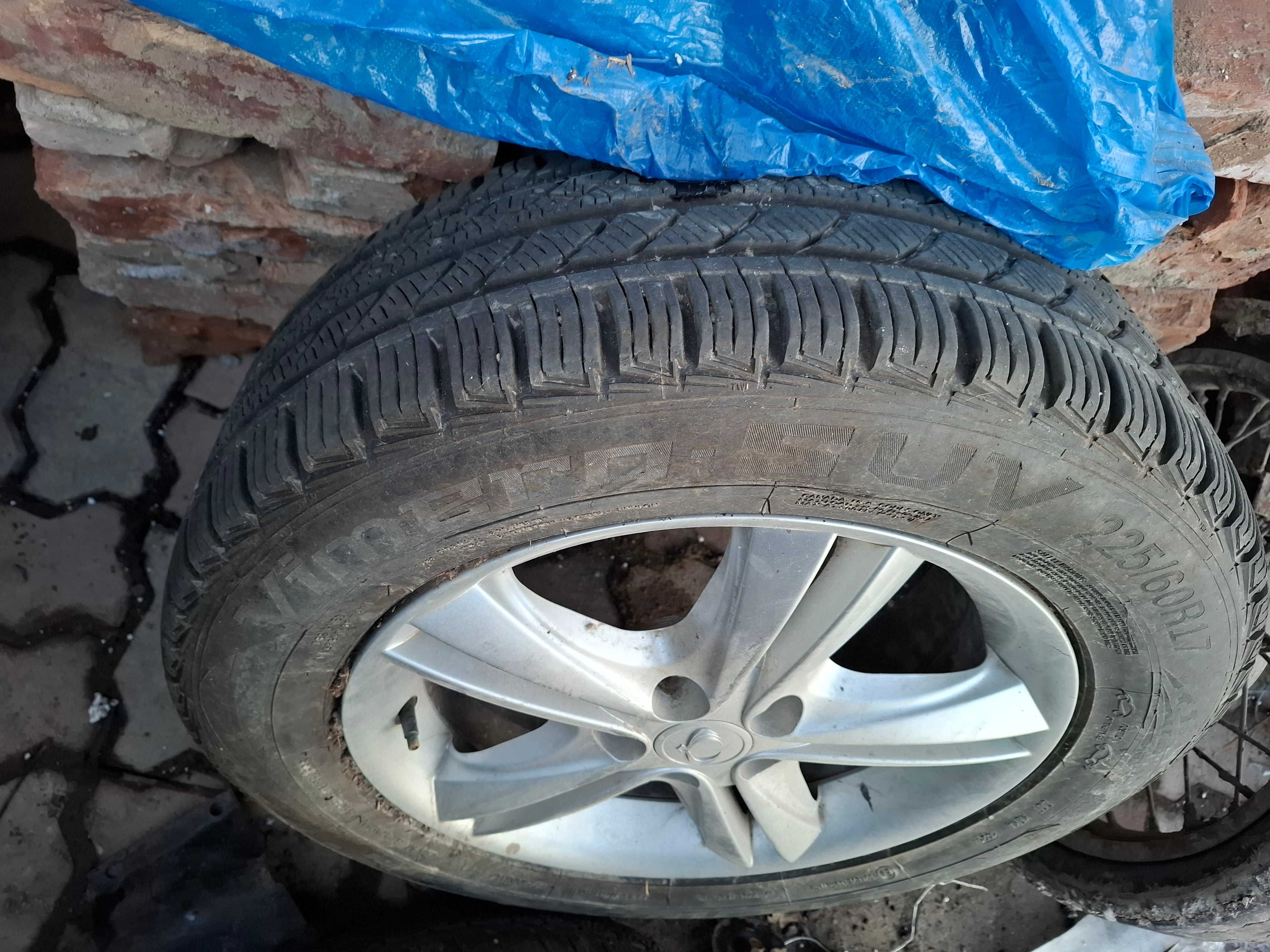Всесезонка 225/60 R17 — 3шт почти новая, Premiorri Vimero SUV