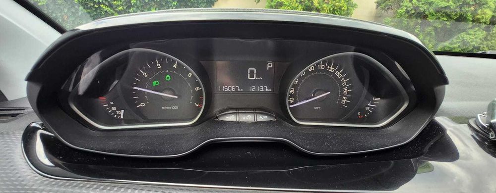 Vand Peugeot tip 2008