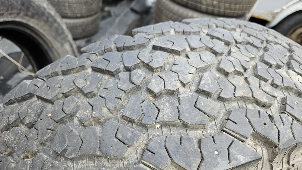 Гуми 235 85 16 генерал