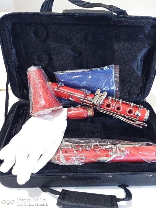 Кларинет червен Бемол