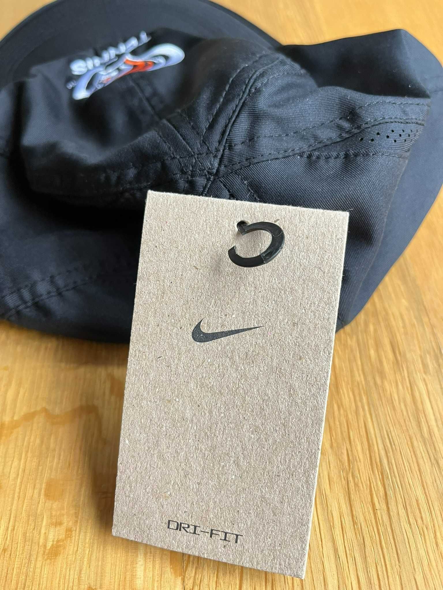 Шапка Nike Dri Fit