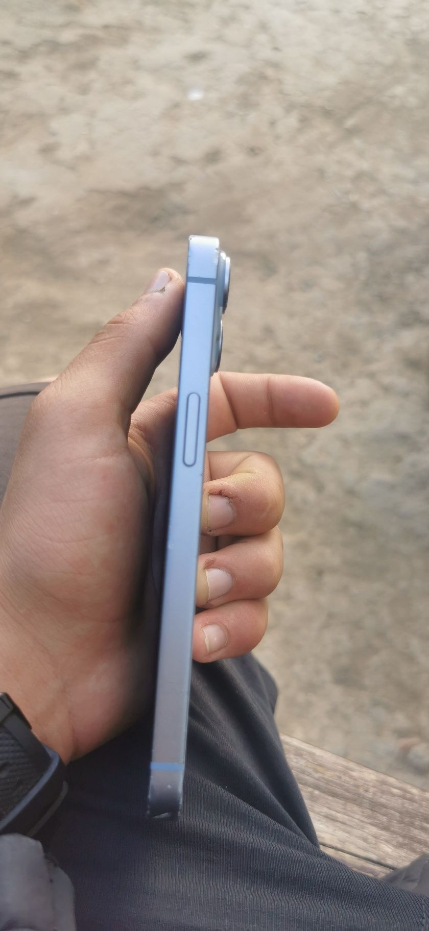Продавам Iphone 14