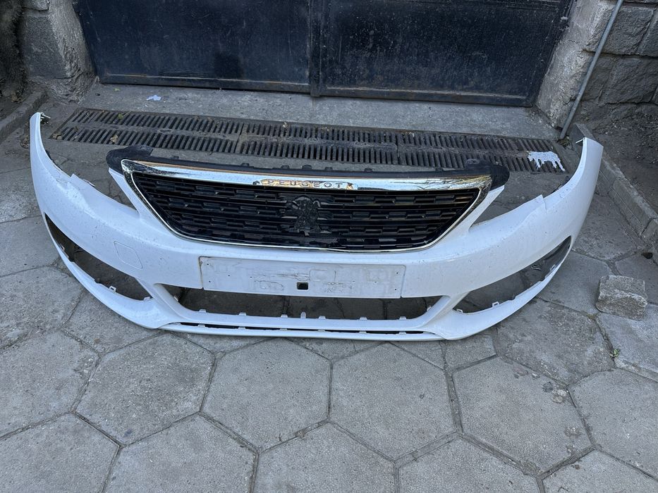 Предна броня за Peugeot 308