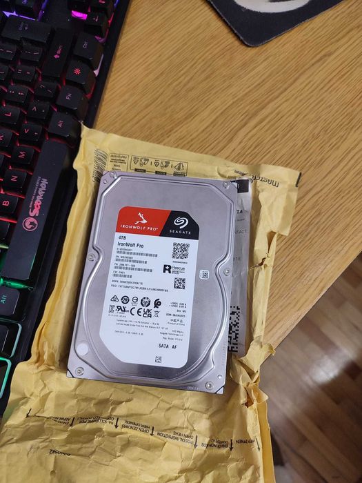 Hard disk 4TB , IronWolf Pro Seagate, nou