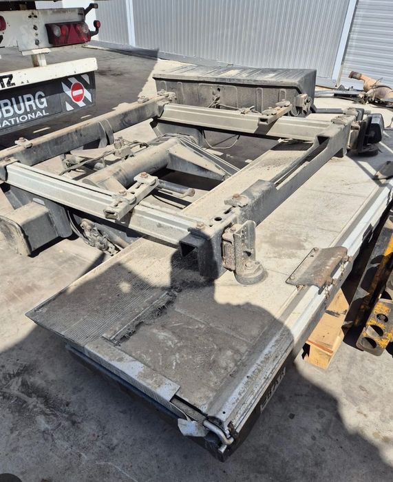 Vând lift 24V,a fost pus pe remorcă schmitz