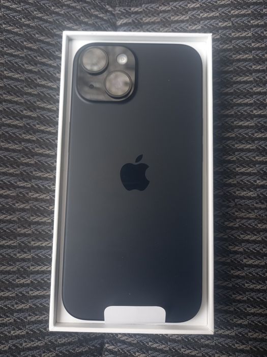 Продам новый айфон 15