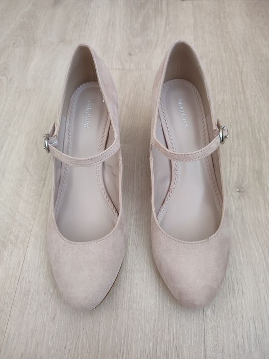 Pantofi cu toc, marimea 39