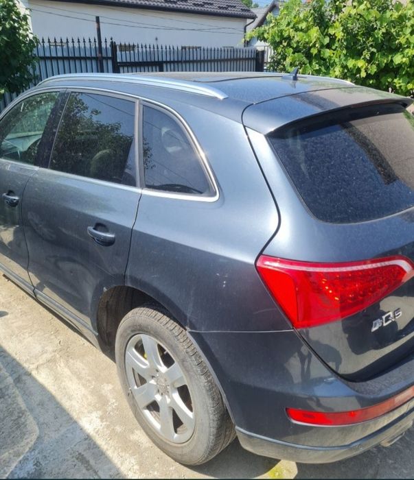 Dezmembrez Audi Q5 3.0 Tdi Automat