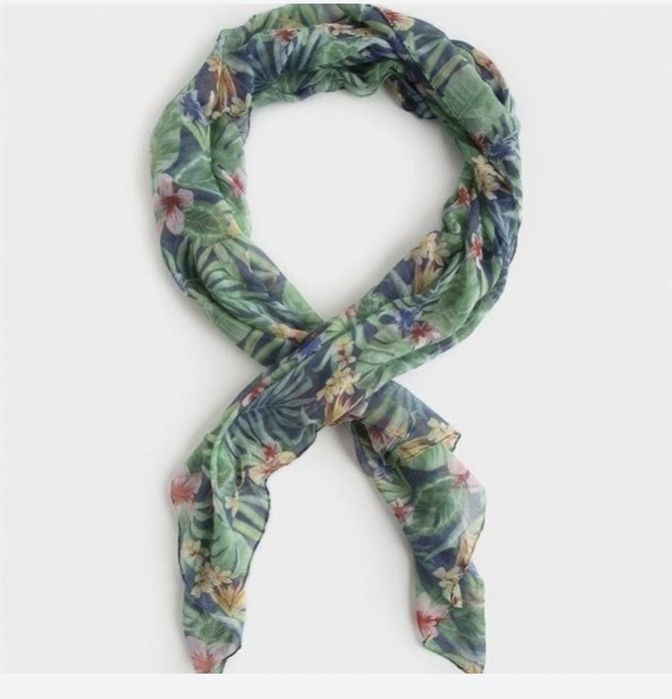 Esarfa Avon albastra eleganta Paisley Square Pleated Scarf