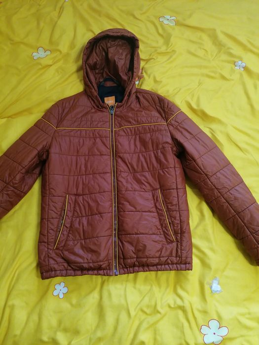 Geacă de primăvară/toamnă Hugo Boss, mărime S, unisex, stare impecabil