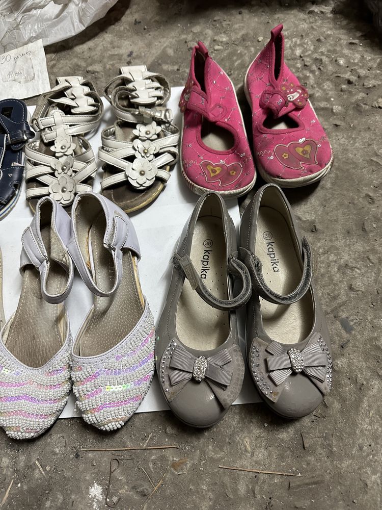 Обувь для девочки туфли кроссовки босоножки