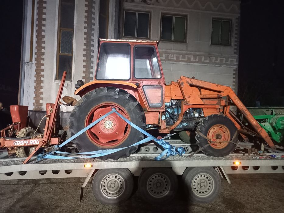 Incarcator frontal utb universal fiat