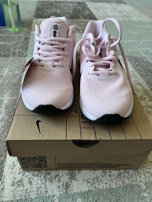 Маратонки за момиче Nike