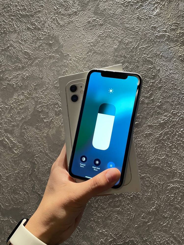 Iphone 11 white 80%