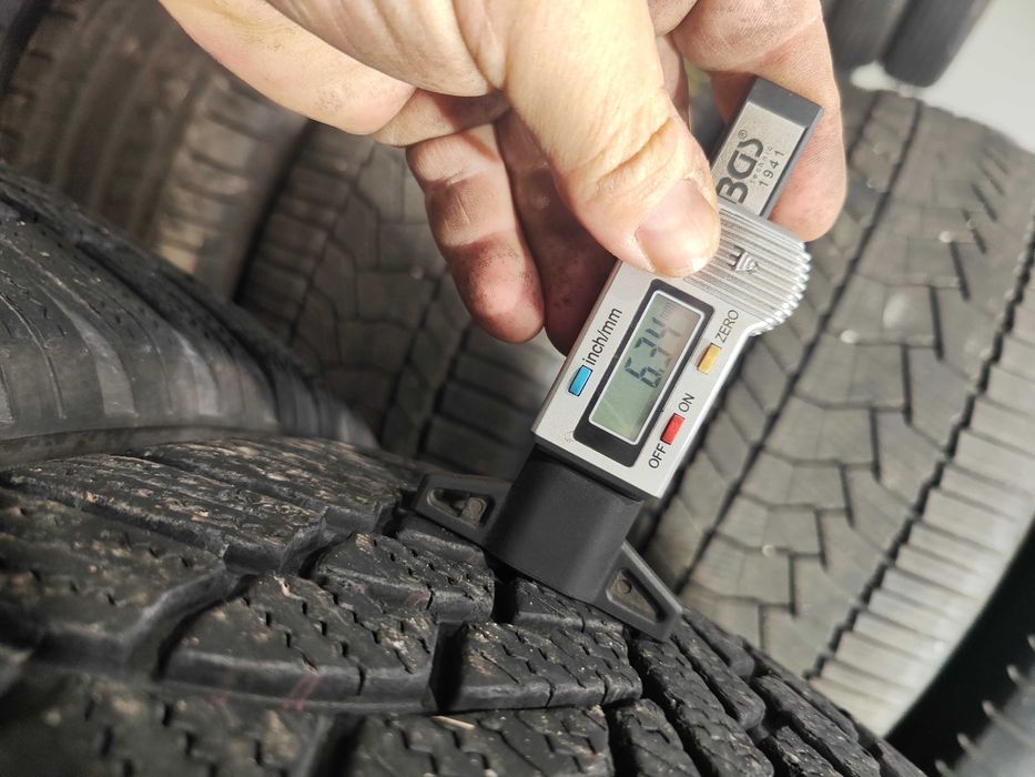 4бр.зимни гуми 235/55/19 Bridgestone