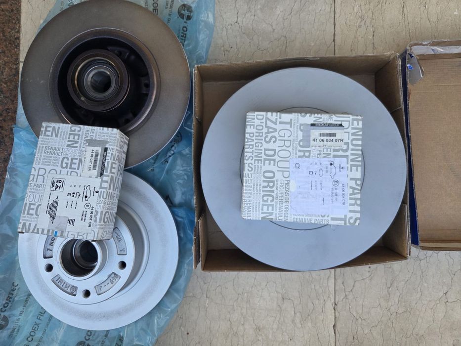Set plăcuțe și discuri frâna față+spate Renault Megane 2019