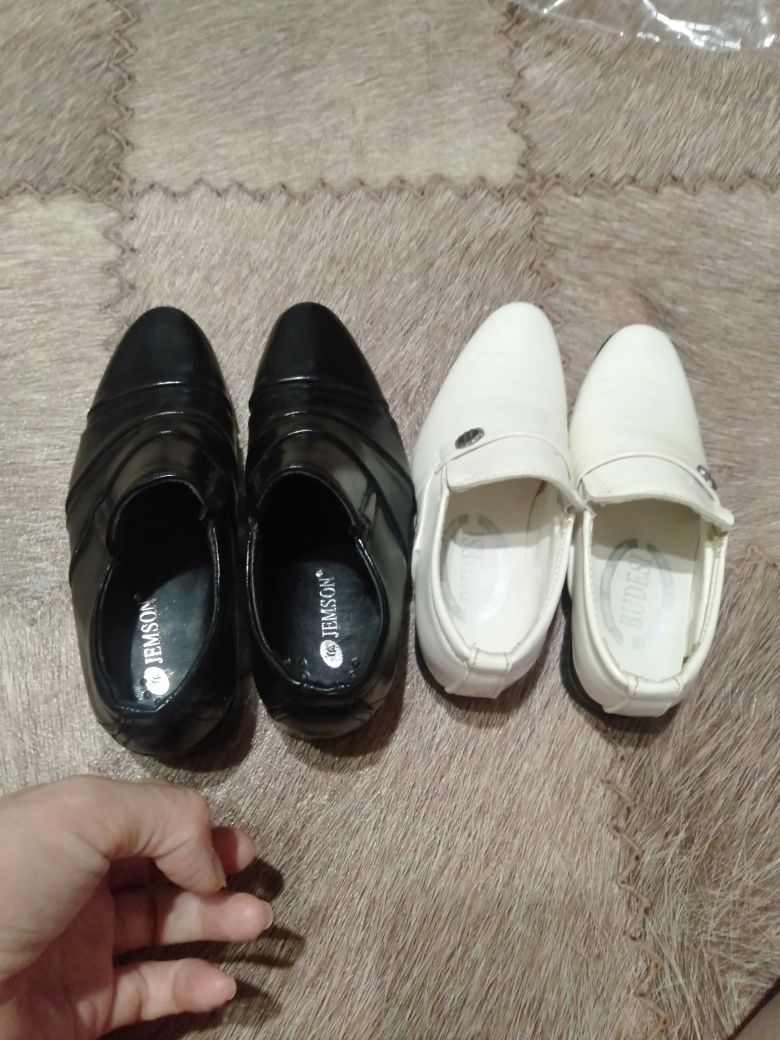 Туфли белые и черные