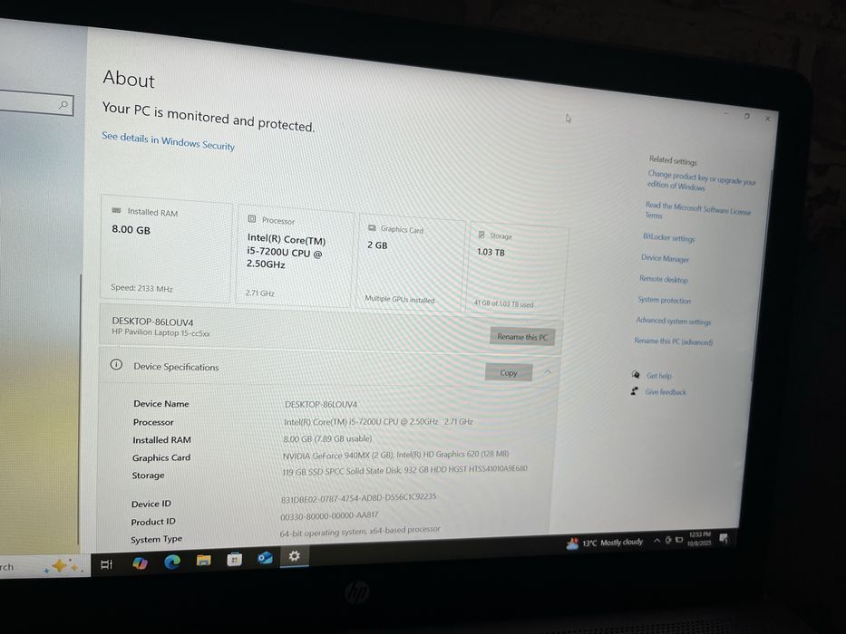 HP Pavilion лаптоп - Intel i5 / 8GB / SSD + HDD / NVIDIA 940 MX