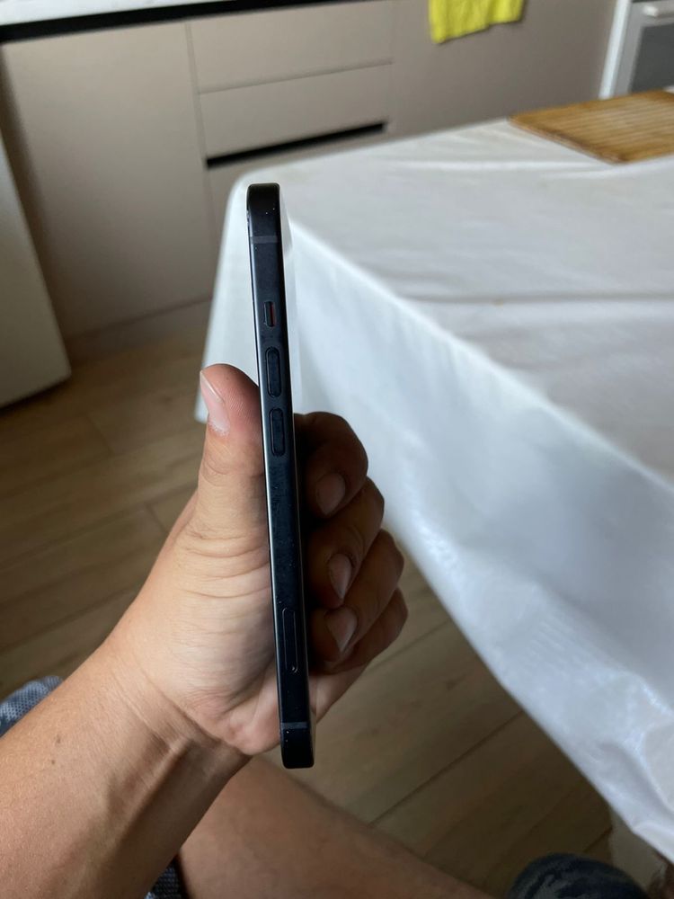 Iphone 15 в хорошем состояний