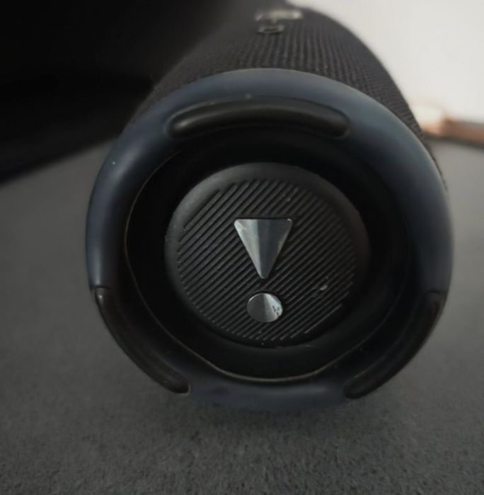 Vând Boxa Portabila JBL Charge 4 Și 5