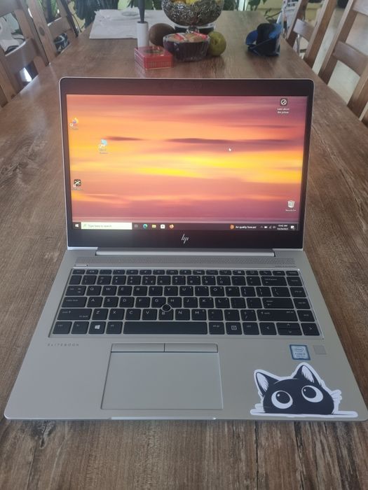 Laptop i5  8 Gen, ca nou 16Gb ram