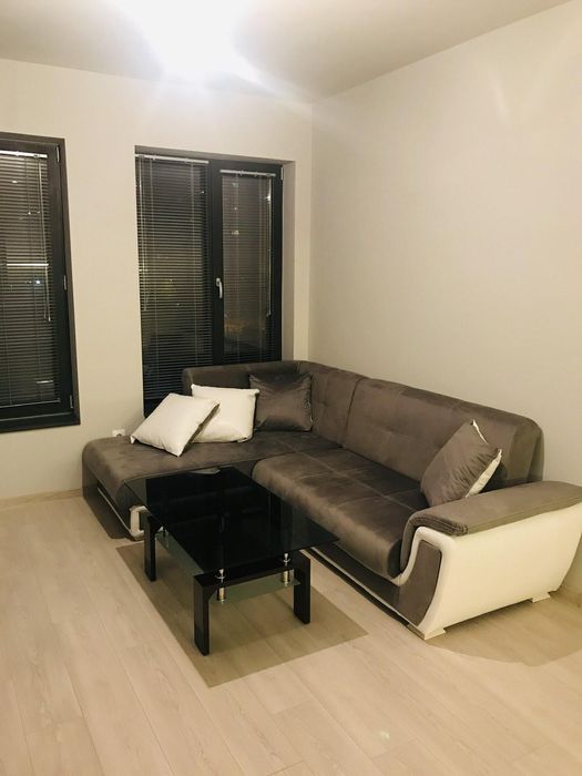 Дава се под наем Двустаен апартамент в Пловдив, Център - 70 кв.м за 561 € - Снимка #1