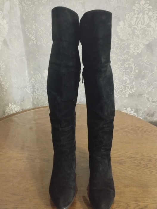 Продам сапоги женские, замшевые цвет черный размер 38