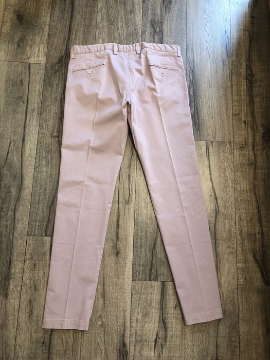 Pantaloni barbatesti