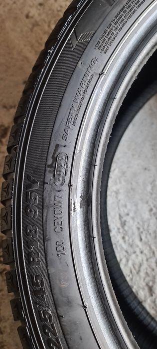Set anvelope Kumho de iarna 225 45 18