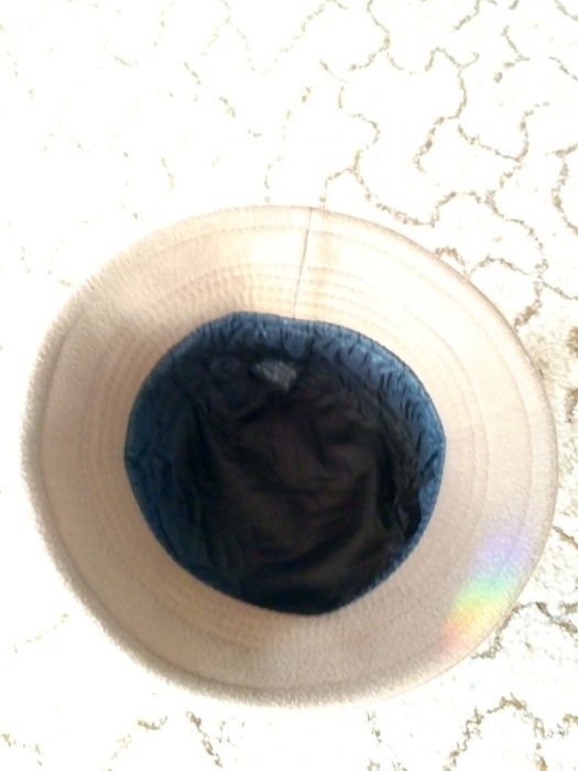 Елегантна мека шапка